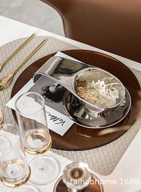 现系代样板房装间餐具橙色展厅餐摆台餐具22.12.21套装餐盘软西桌