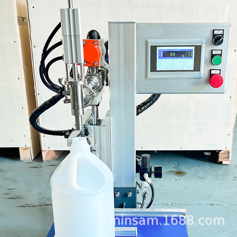 称重灌装机肥料润滑油油漆车用尿素纺织助剂胶水液压稀释剂包装机