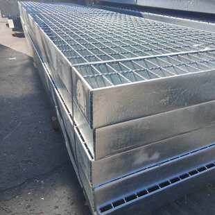 防滑齿形钢格板 Q235镀锌锯齿扁钢格栅板海上采油平台走道板定制