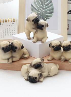 可爱小巴哥摆件仿真小狗pug幼犬公仔办公室桌面园艺汽车车载装饰