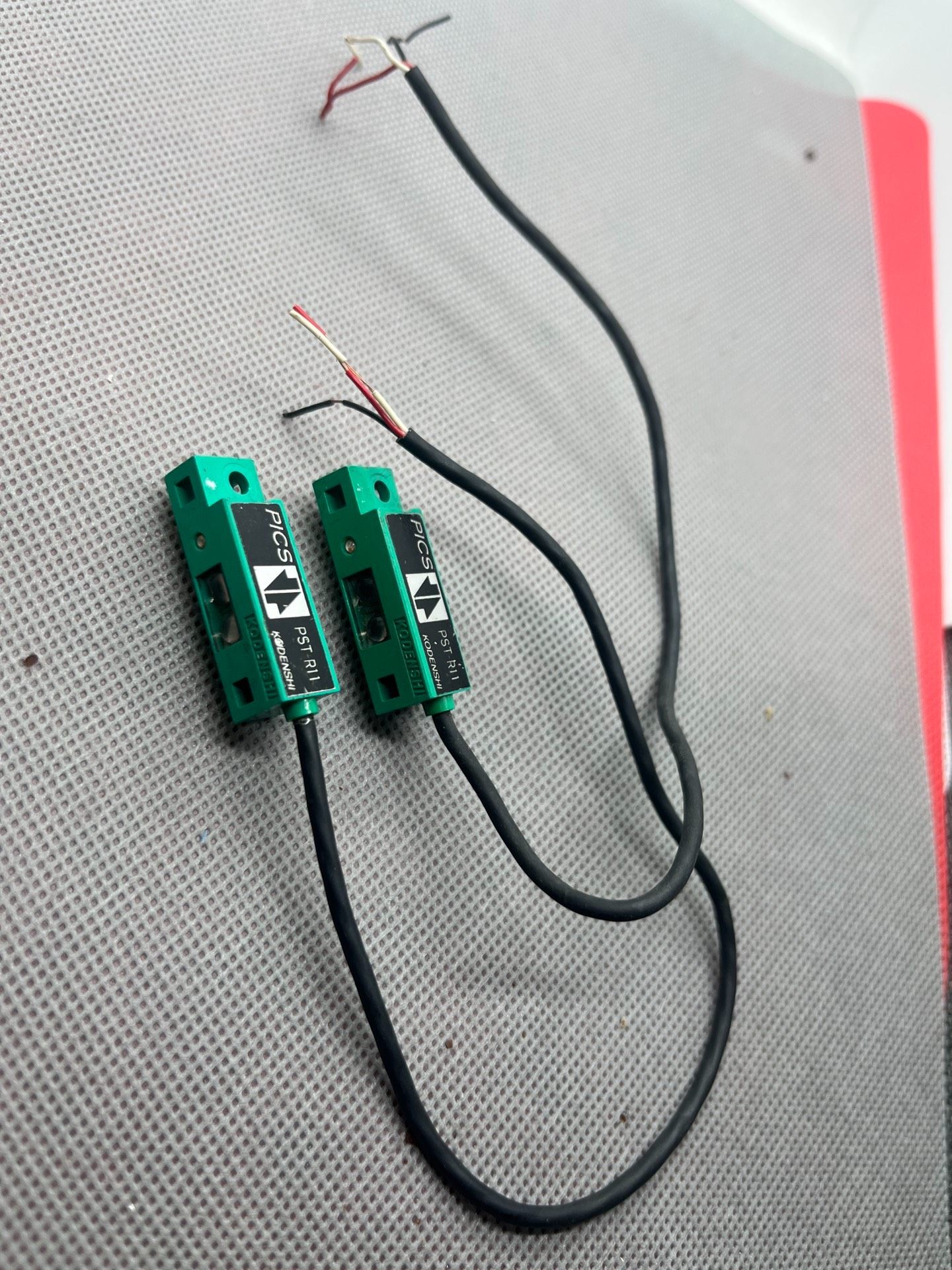 正品传感器PST-R11.2米500.20CM.300，PS