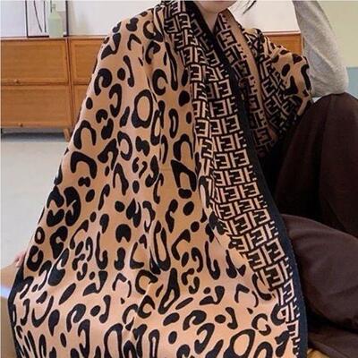 2冬024秋新款美拉德色双韩版字WJG面母保暖百搭仿羊绒围巾披配肩