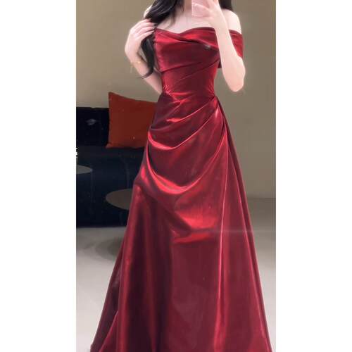 一字肩敬酒服新娘2025新款结婚法式订婚宴礼服裙宴会高端轻奢小众