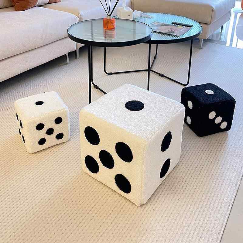 创意骰子客厅落地摆件沙发旁边网红小坐凳门口软装家居好物装饰品