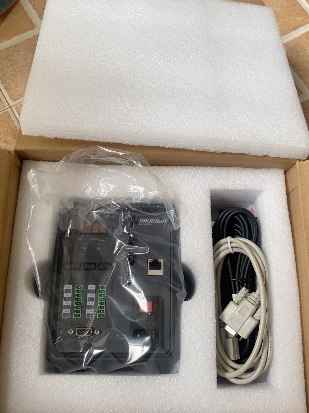 海康机器人光源控制器MV-LE200-120W24-4TD，