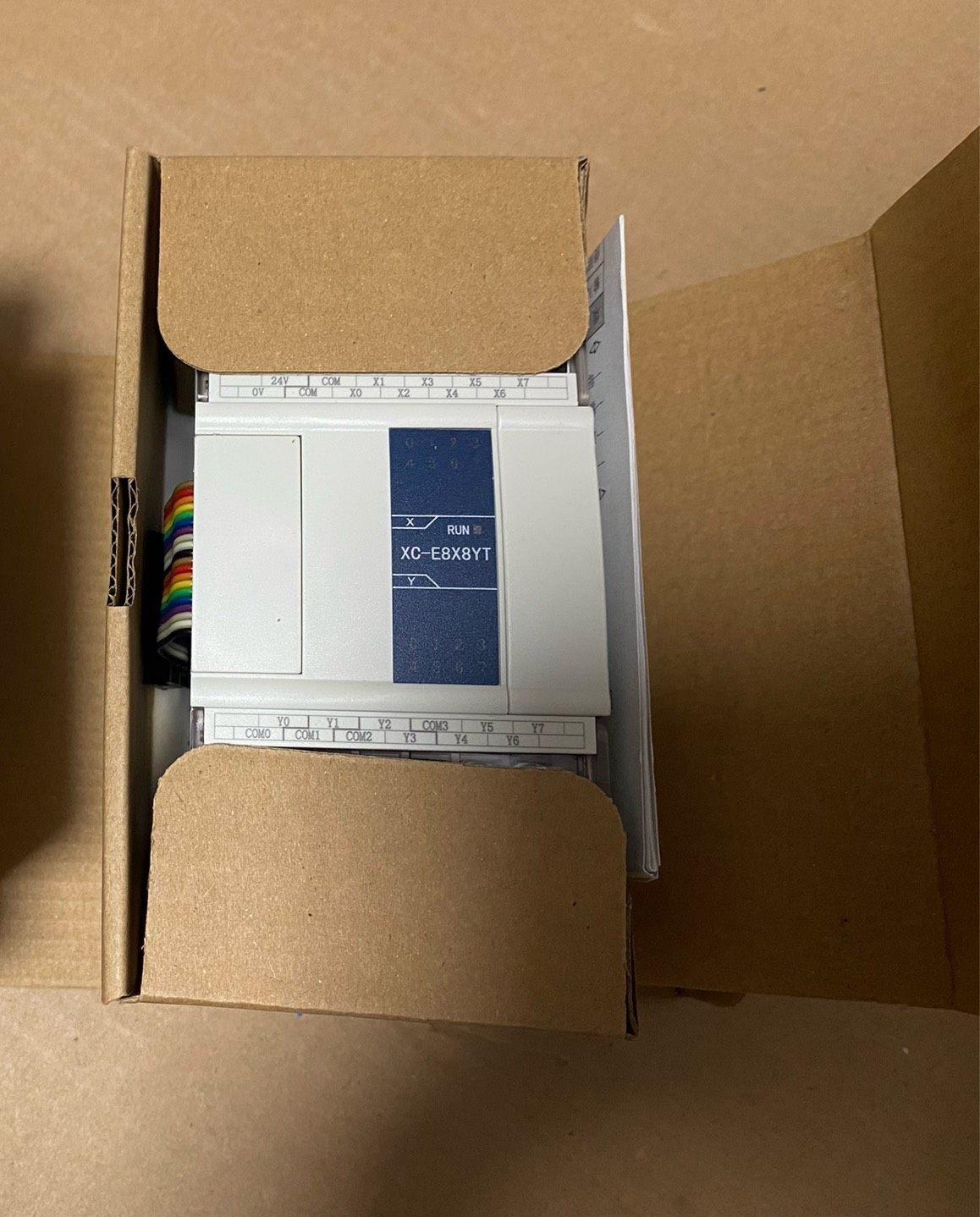 信捷PLC，型号XC-E8X8YT，全新机，功能包好。实物如