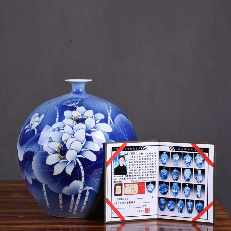 陶瓷工艺品摆件大师手绘荷花石榴瓶书房柜台装饰品家居摆件收藏