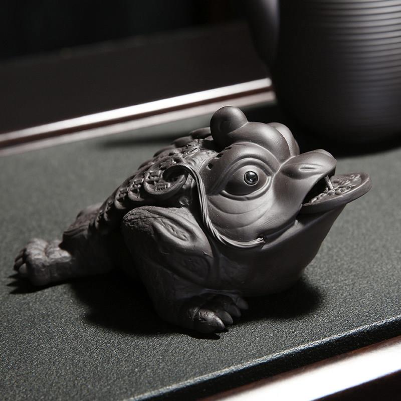 紫砂金蟾茶宠摆件 可养茶桌招财金蟾 手工紫砂咬钱蟾蜍 复古风格