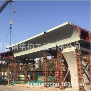中山钢结构桁架梁安装工程 汕尾跨速服务区钢桁架天桥安公司