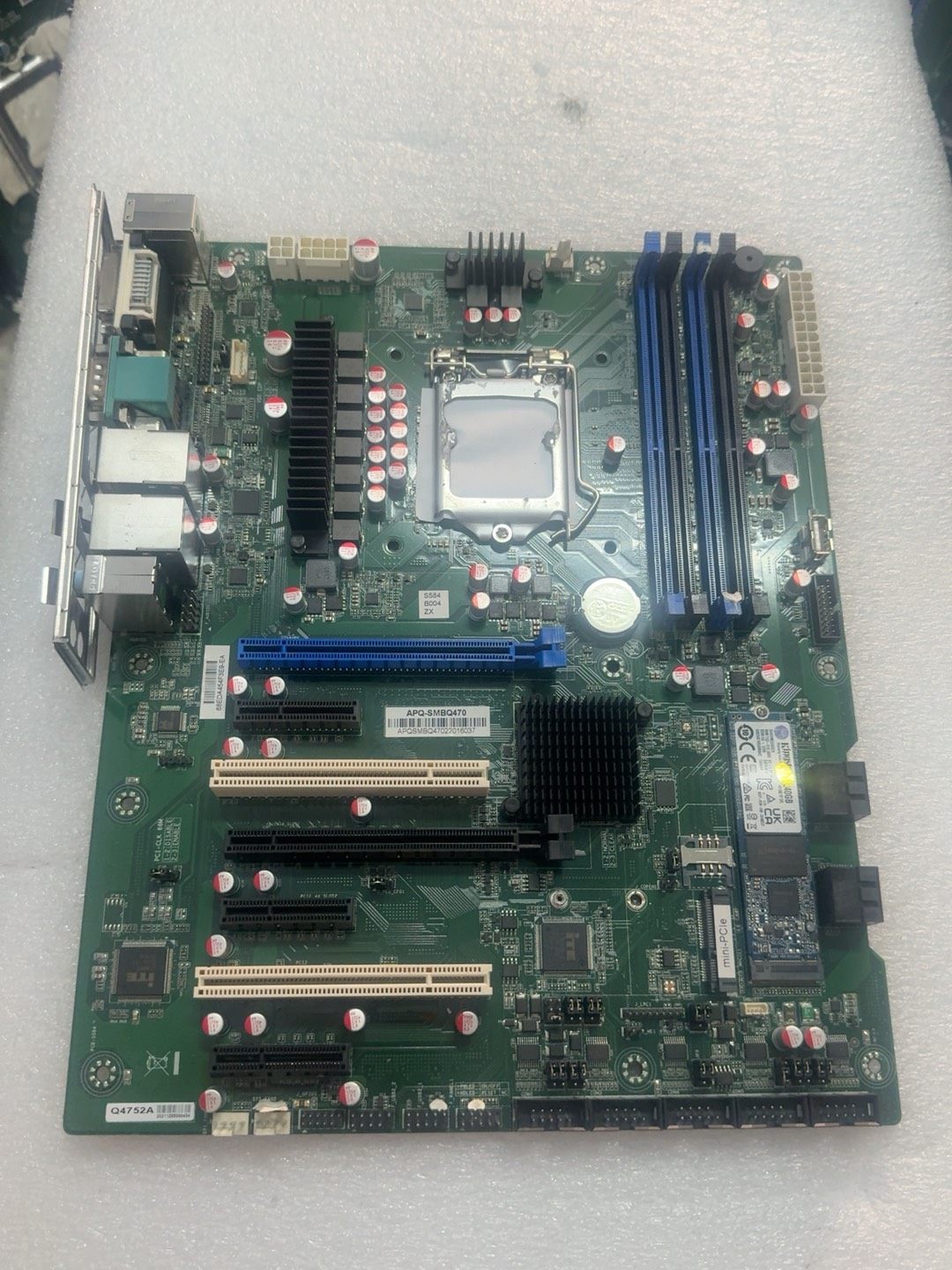 信步工业主板SV4-Q4752A ,