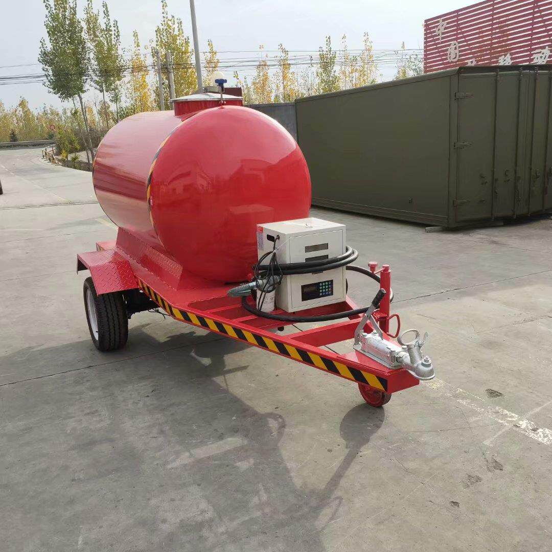 1.5吨单轴油罐车3500x1800小型油罐运输工具车工业拖车供应