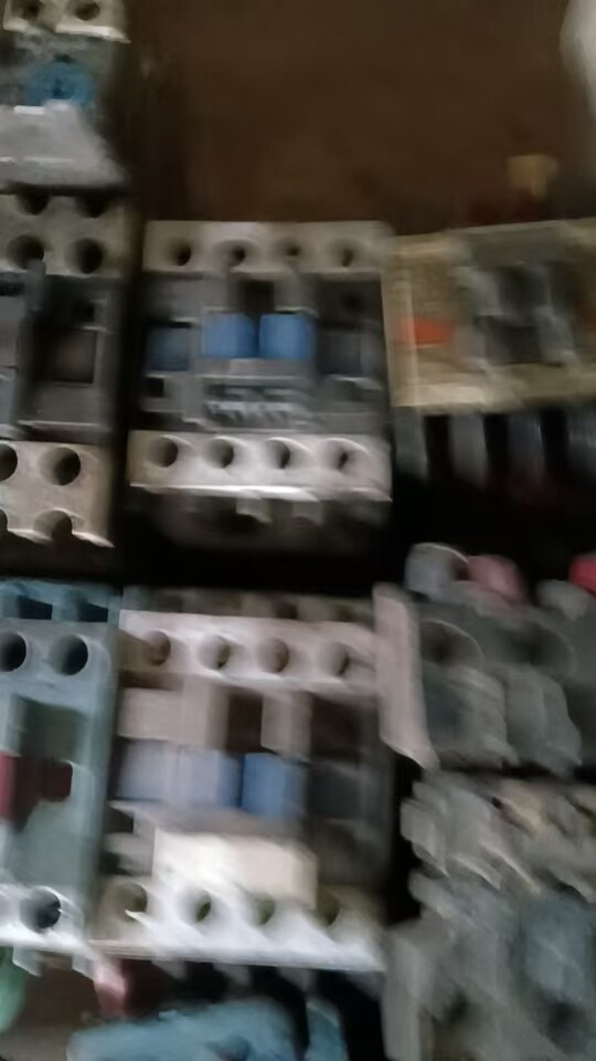 5月4日金华处理废旧乌钢钻头9个.接触器20个打包处理网络拍卖公告