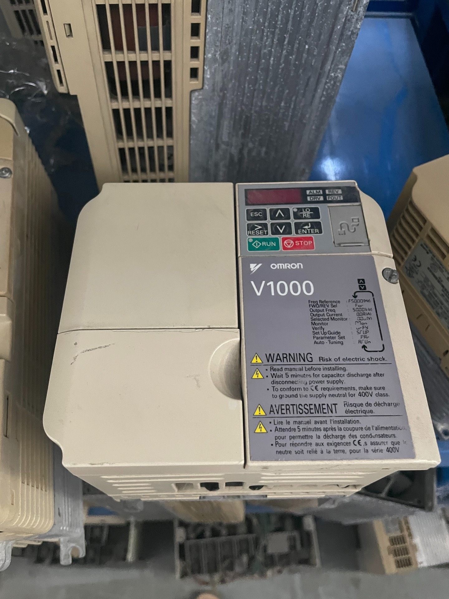 安川欧姆龙变频器VZAB2P2BAA 2.2KW/3.0KW