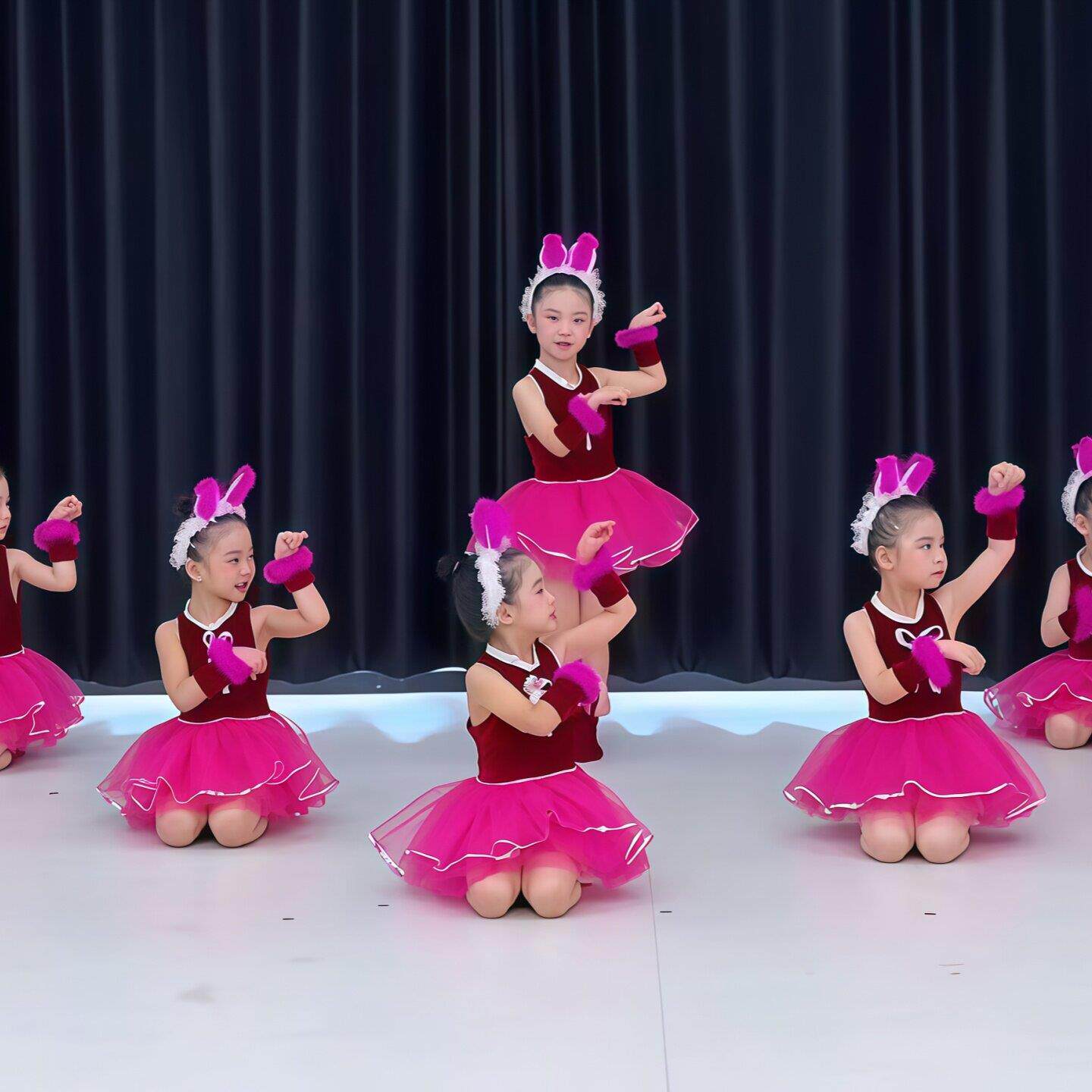 小花猫演出服幼儿园小学生女同可爱小猫咪服装儿童蓬蓬纱裙舞蹈服