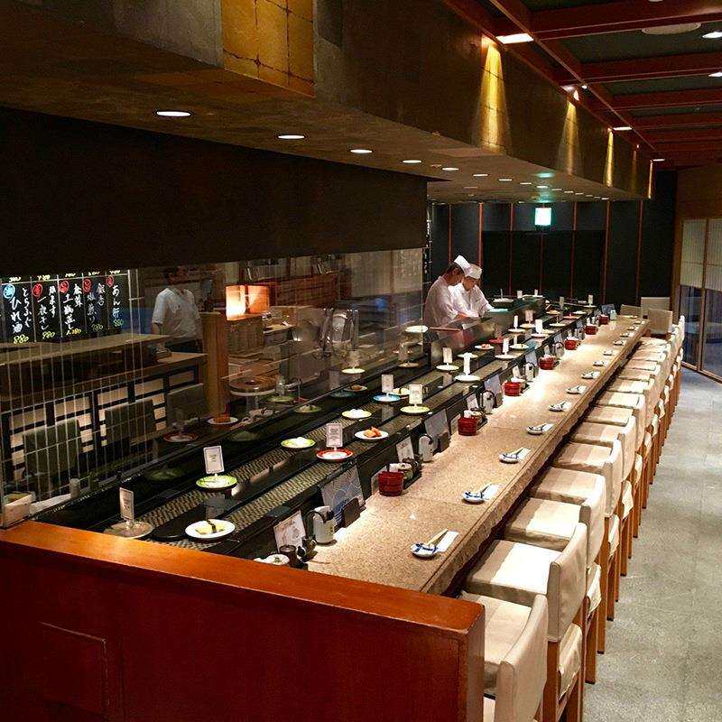 良恩科技全套麻辣烫餐台餐桌传送带链条设备回转自助寿司设备