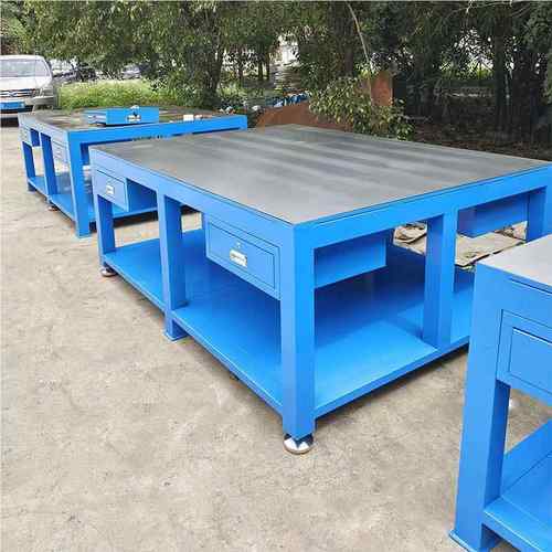 重型钳工车间具维钢板修边机模工台84作台飞模装配带虎钳工作台桌