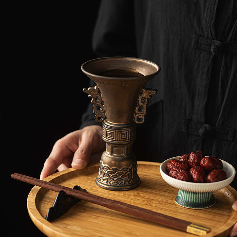 鎏金古代觚杯帝王杯陶瓷建盏酒盅樽杯中国风仿铜觚酒具家用饮水杯