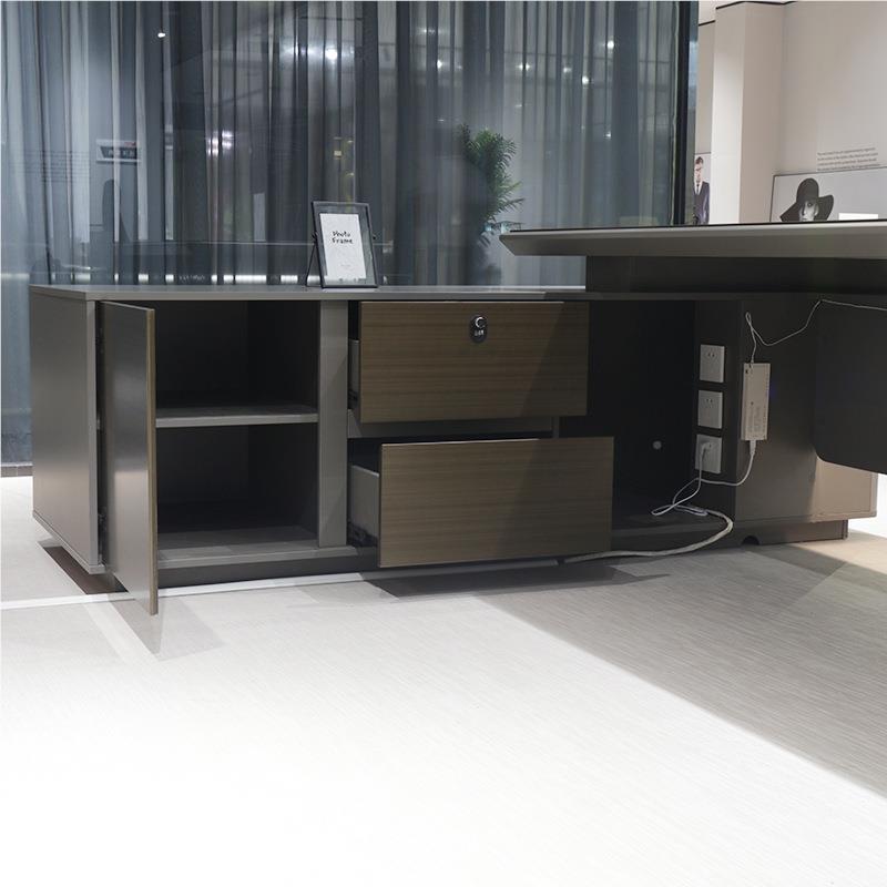 板轻奢老长板桌董事办公室老板办公桌组椅合烤漆优质材大班台