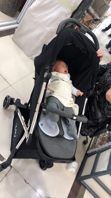 YUYU悠悠第六代和第8代有什么区别?YUYU悠悠第8代轻便婴儿车怎么样?