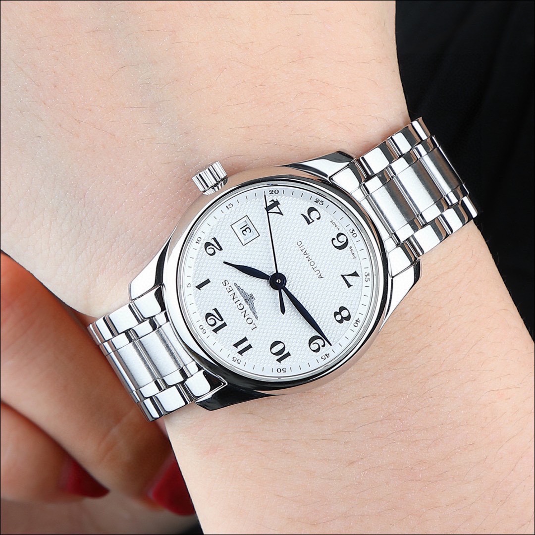 拍公价1.5万[9.8新]浪琴名匠29mm自动机械女表L2.257.4.78.6