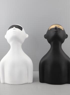 现代轻奢蒙眼男孩人物雕塑树脂摆件儿童房电视柜样板房家居装饰品