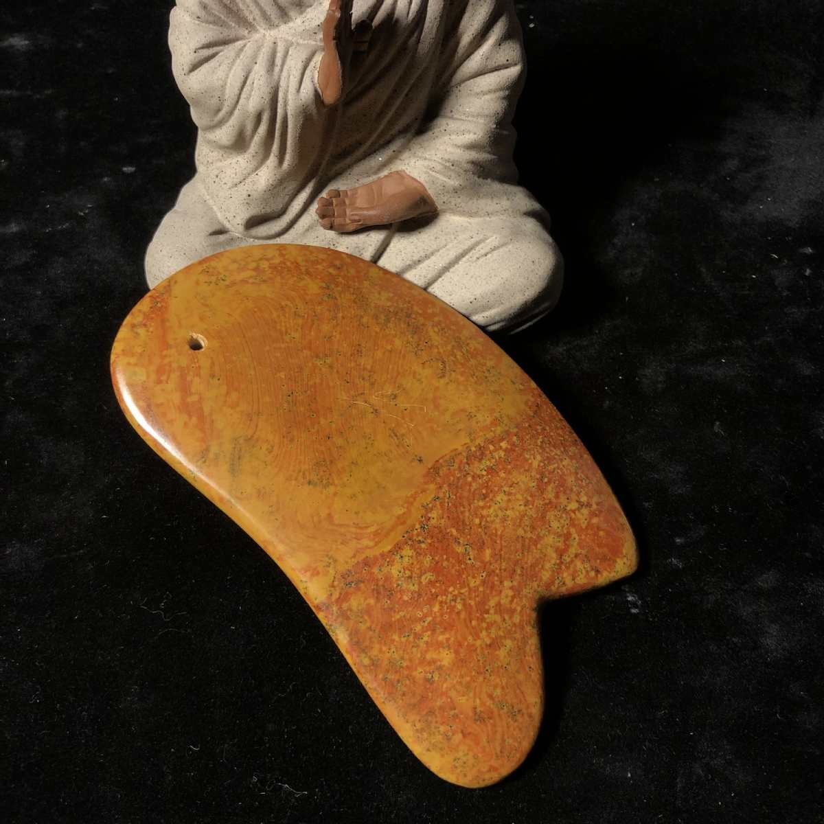 泗水滨砭石红黄相间大花色大刀形刮痧板全身通用点穴刮痧按摩工具