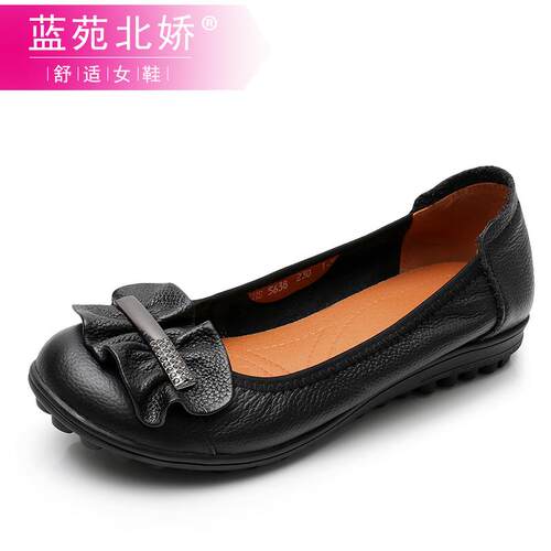 正品秋鞋单女平底202皮4新款百搭舒适软底真鞋妈妈豆豆春鞋夏大码