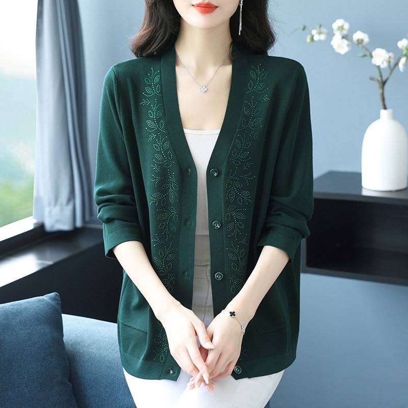 中年妈妈春秋针织开衫女2025新款洋派外搭小衫胖mm宽松大尺码薄外