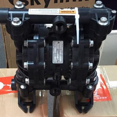 （GRACO 正 品 ）固 瑞 克 内 螺 纹 气 动 隔 膜 泵 - D51211