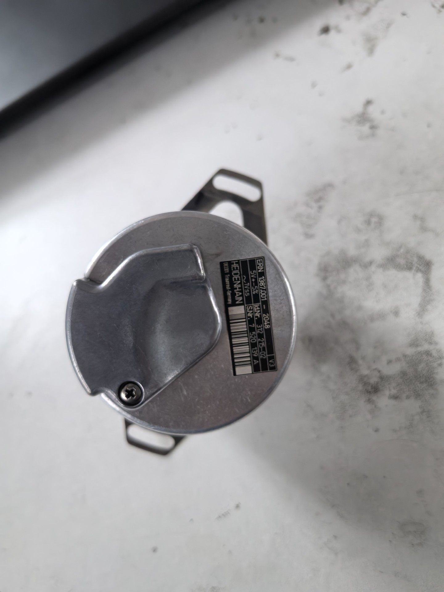 海德汉编码器ERN1387.001-2048，实物如图，功能