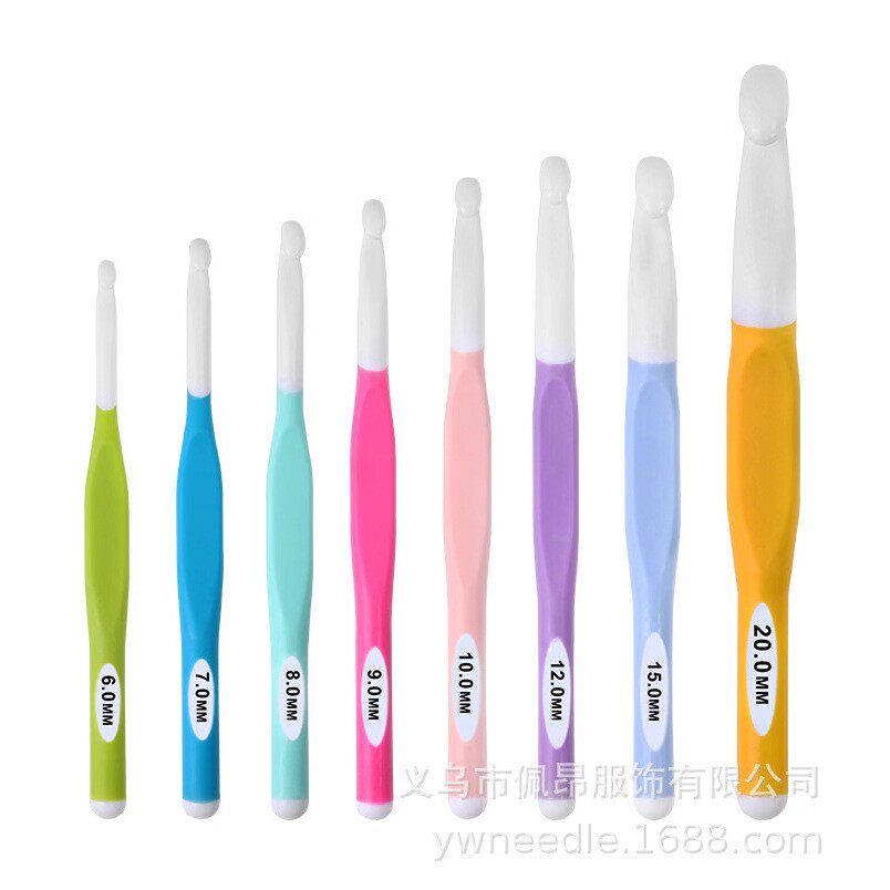 新款编织工具毛衣针织高档特粗ABS彩色钩针4个型号8-15mm厂家