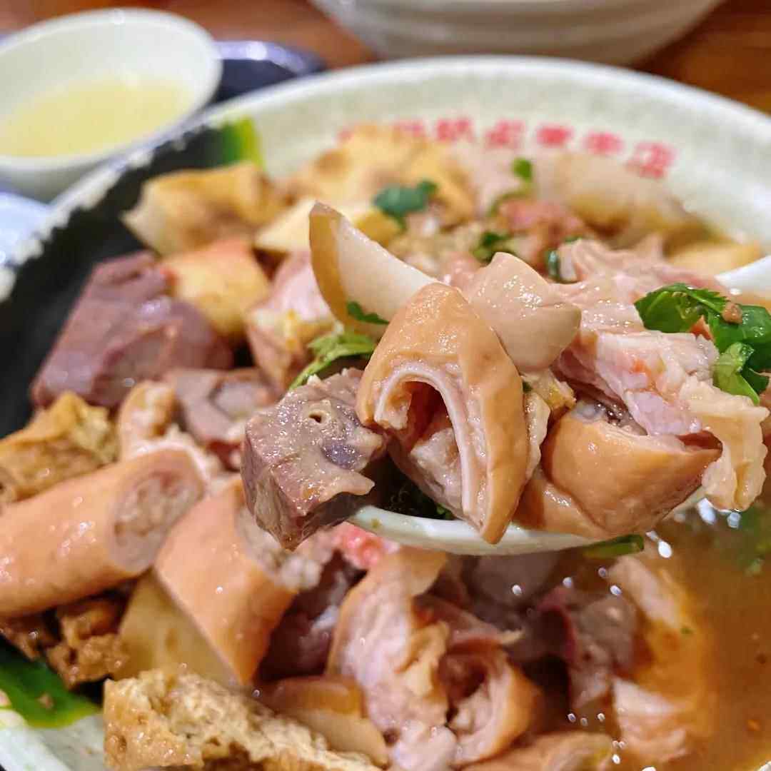 北京北新桥卤煮老店特色大小肠卤煮小吃排队代卖帮买当天顺丰冷发