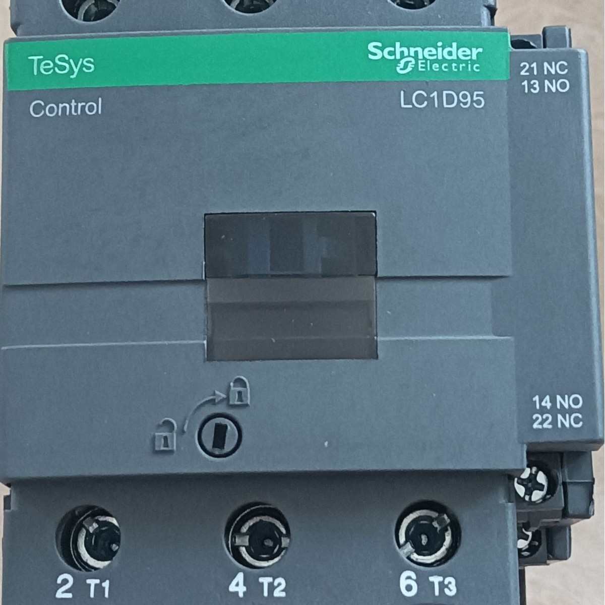 热销现货供应全新交流接触器LC1D38M7C B7C F7C Q7C AC24V~380V