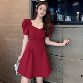 高级感裙子2024年夏季高档网红显瘦赫本小黑裙法式黑色连衣裙