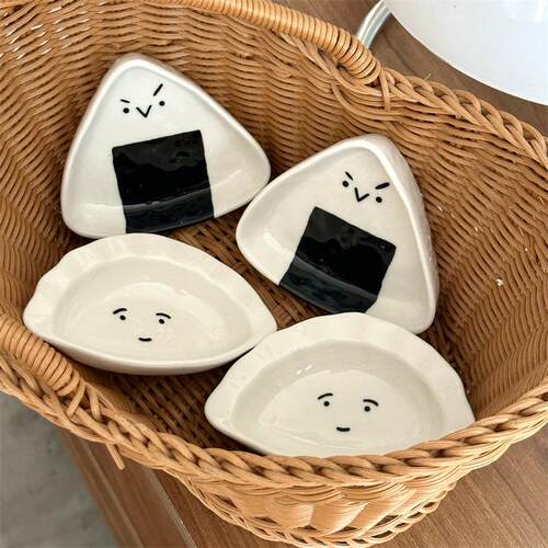 迷你小碟子小吃碟酱油调味碟可爱饭团搞怪饺子蘸料碟醋碟家用味碟
