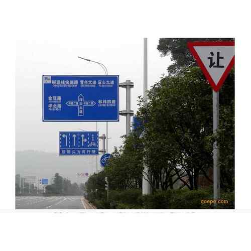 信号灯杆交通标志杆厂家特价抢购量大折扣路灯杆