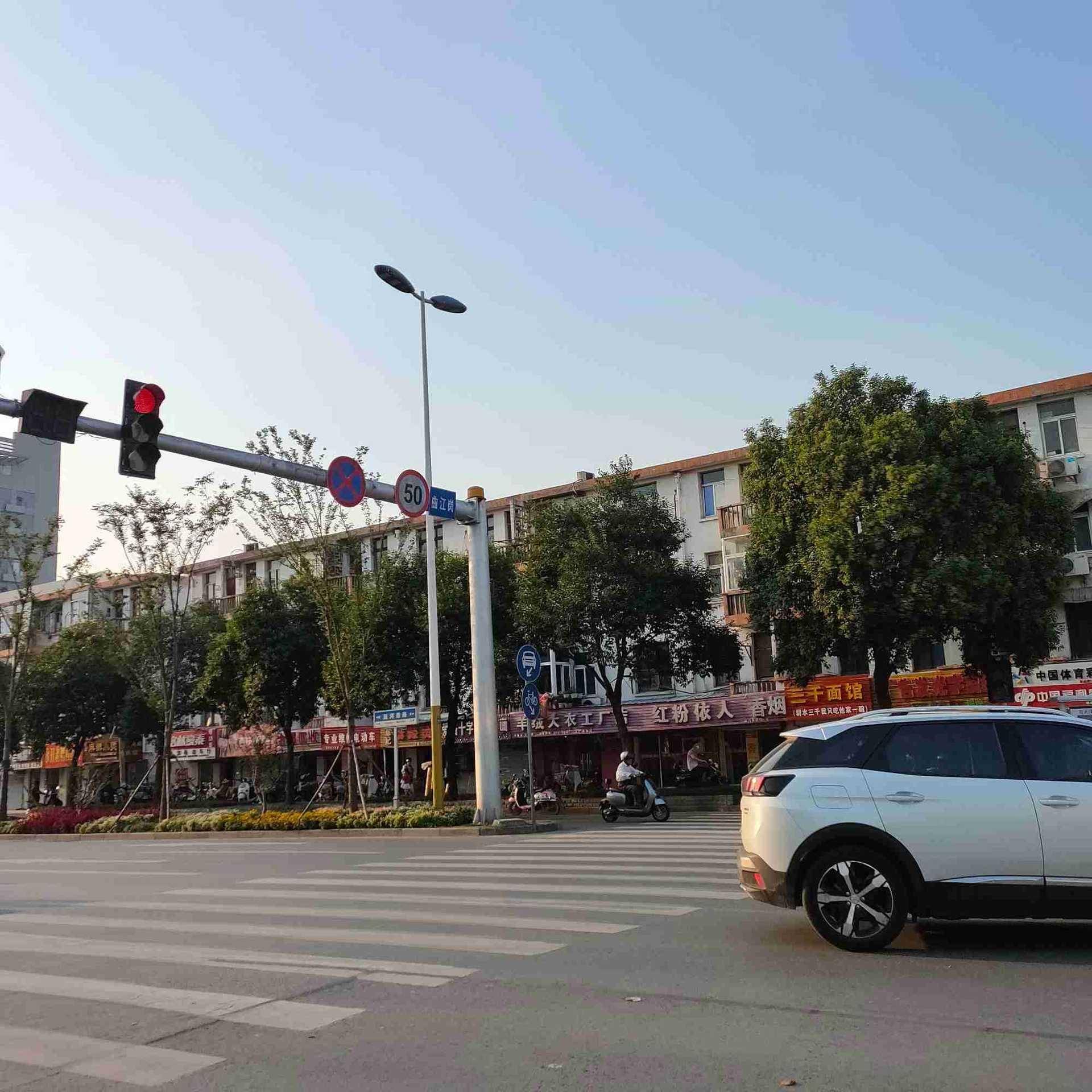 交通红绿灯供应厂家八角杆道路交叉口红绿灯道路指示交通信号灯