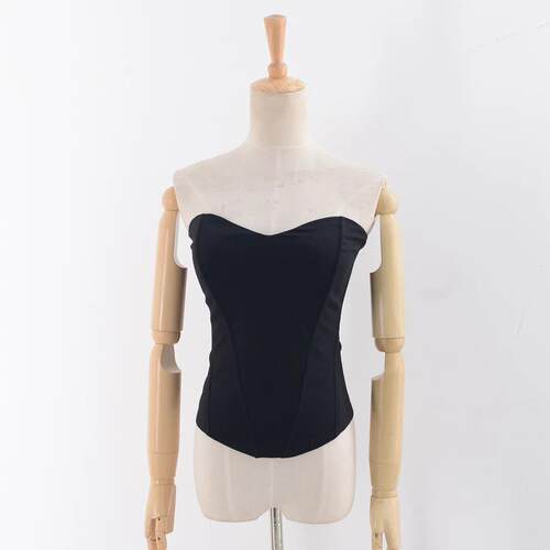 Three dimensional fishbone corset, strapless sleeveless