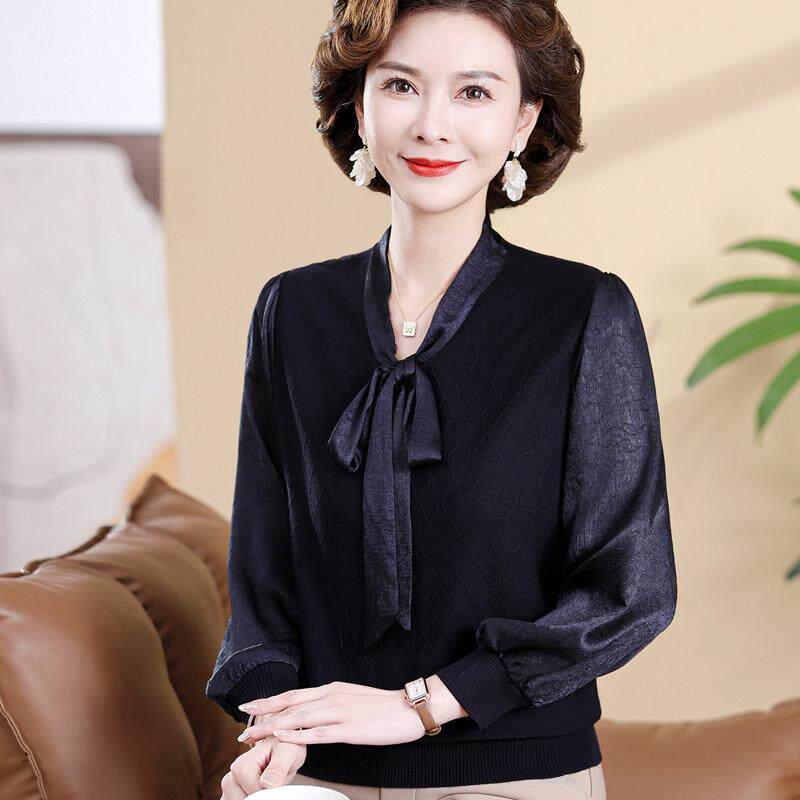 妈妈2025新款春装薄款长袖桑蚕丝上衣中老年妇女加肥加大码打底衫