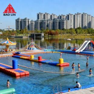 水上乐园漂浮平台浮桥塑料浮筒码头摩托艇双体船停泊位户外