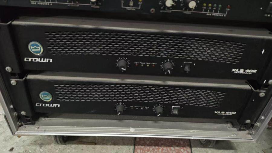 4月17日北京【京械5351】单位淘汰报废处置皇冠功放机柜一套含7台设备网络拍卖公告