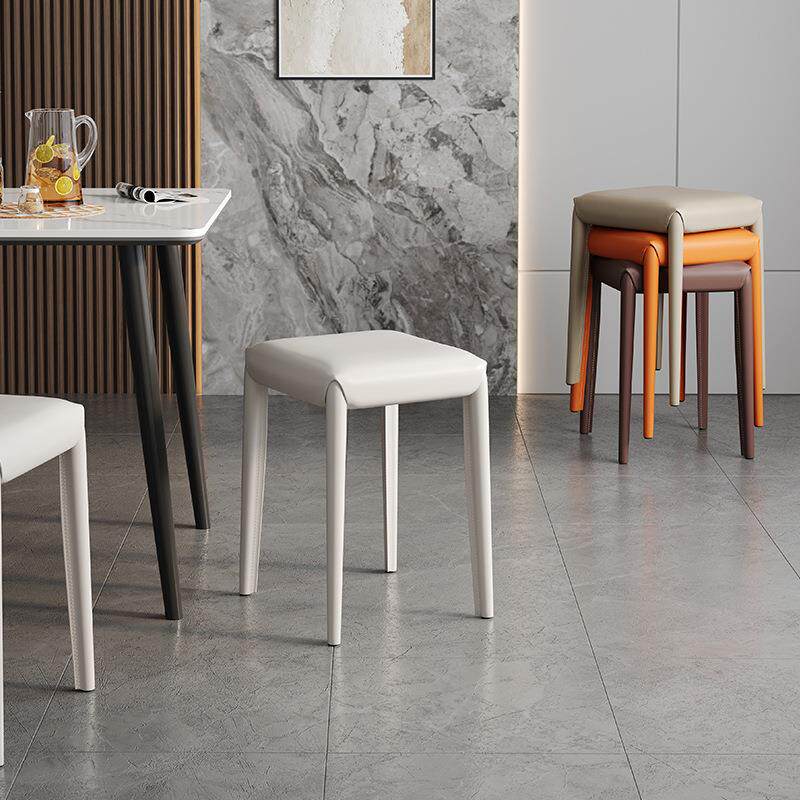 马鞍皮餐椅简约餐桌椅2026新款家用餐桌凳子轻奢高级感奶油风椅子