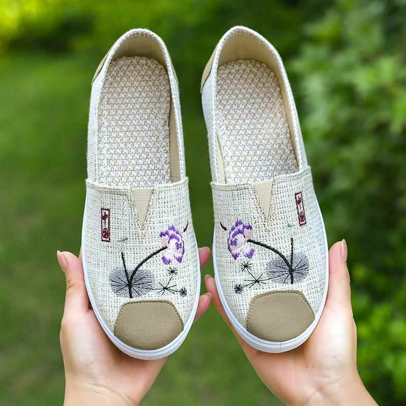 高档牛底春秋鞋绣花鞋老北京布女鞋防滑软底便轻舒适筋休闲妈妈鞋