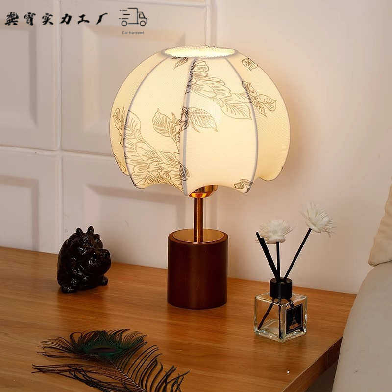 中式田园复古花纹台灯卧室床头柜新款中古装饰灯高颜值主卧床头灯,家装灯饰光源,装饰台灯,淘宝优惠券,粉丝福利购,淘宝优惠卷