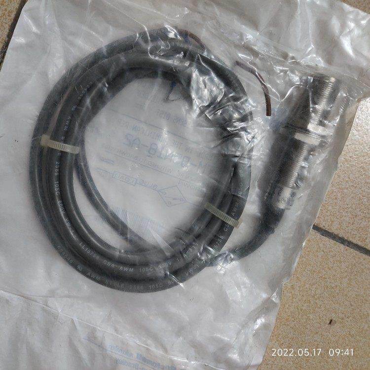 罗克韦尔接近开关872C-M4BP12-D4 872C-N10NP12-D4 872C-A5N18