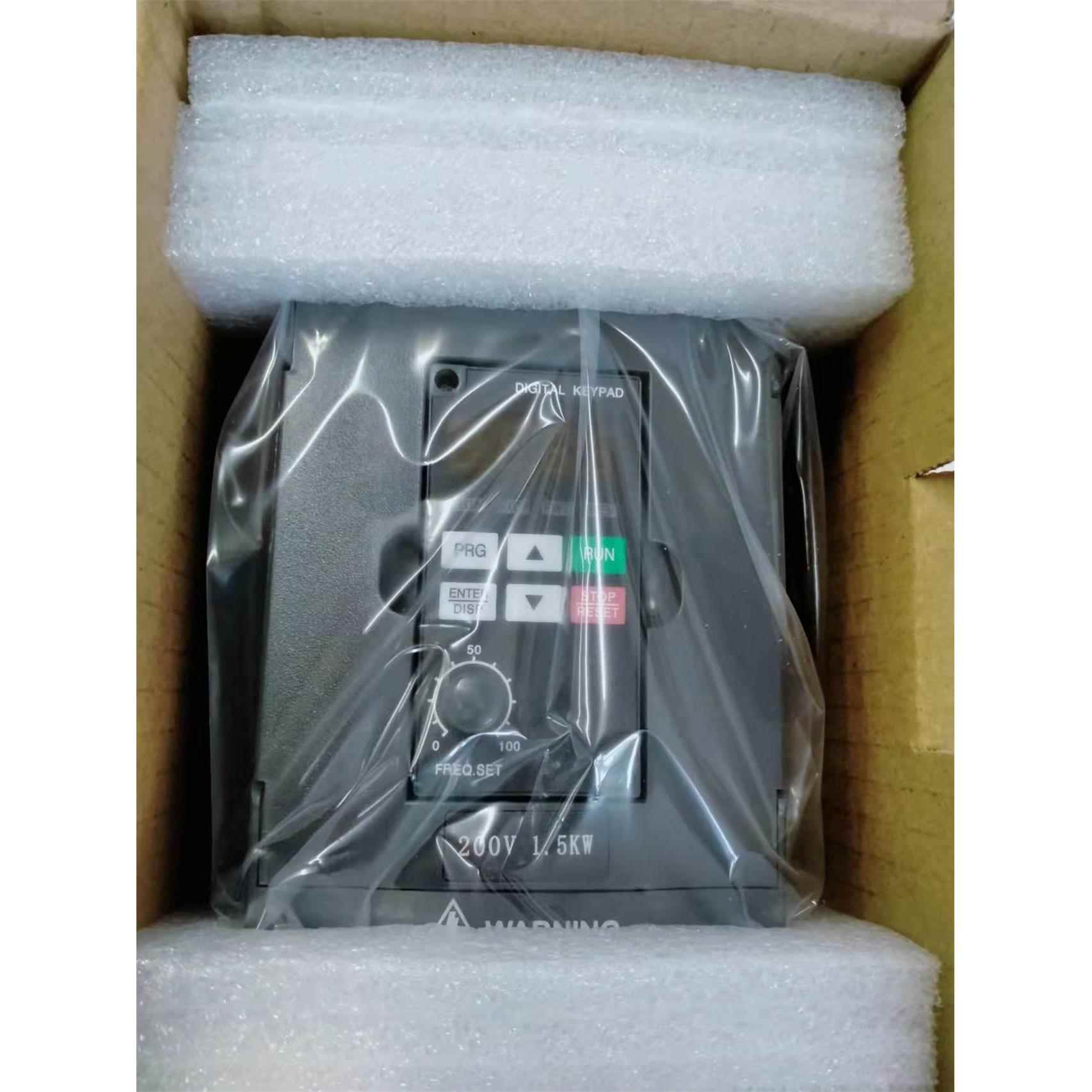 ZONCN众辰变频H2200A01D5K H2200A0D75K H2200A00D4K H2200A01D1K