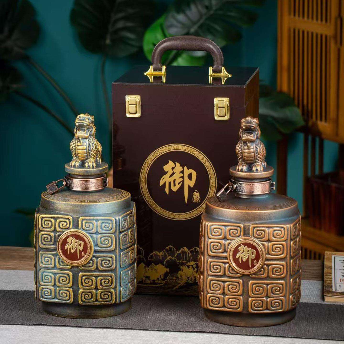 景德镇仿古雕刻陶瓷酒瓶五斤装仿青铜御酒坛5斤家用密封泡酒罐