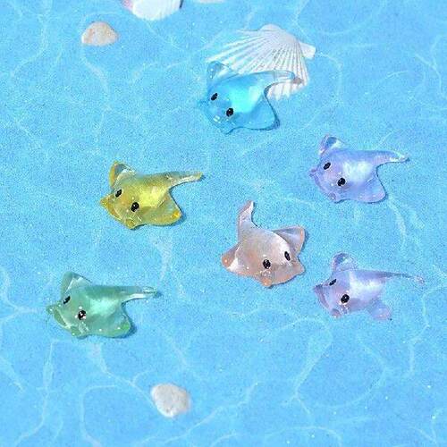 6Pcs/Set Resin Glow In The Dark Marine Animal Fish Colorful