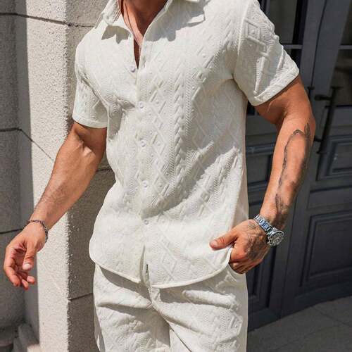 Men's Solid Color Textured Short Sleeve Fitted Shirt