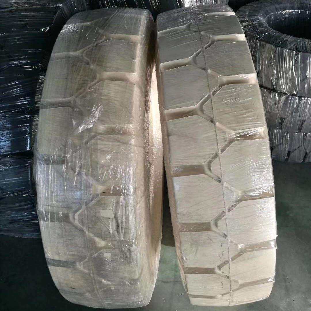 朝阳实心胎叉车轮胎 900-20轮胎